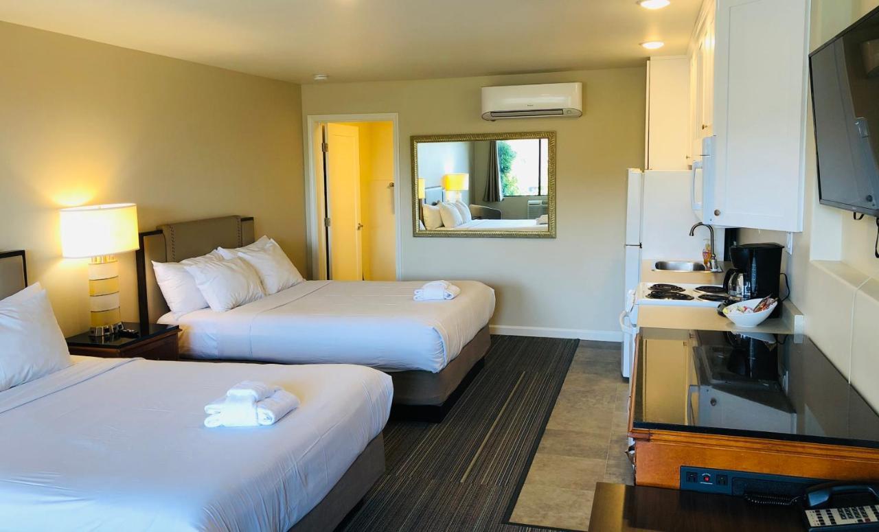 Moonlight Beach Motel เอนซินีทัส ภายนอก รูปภาพ