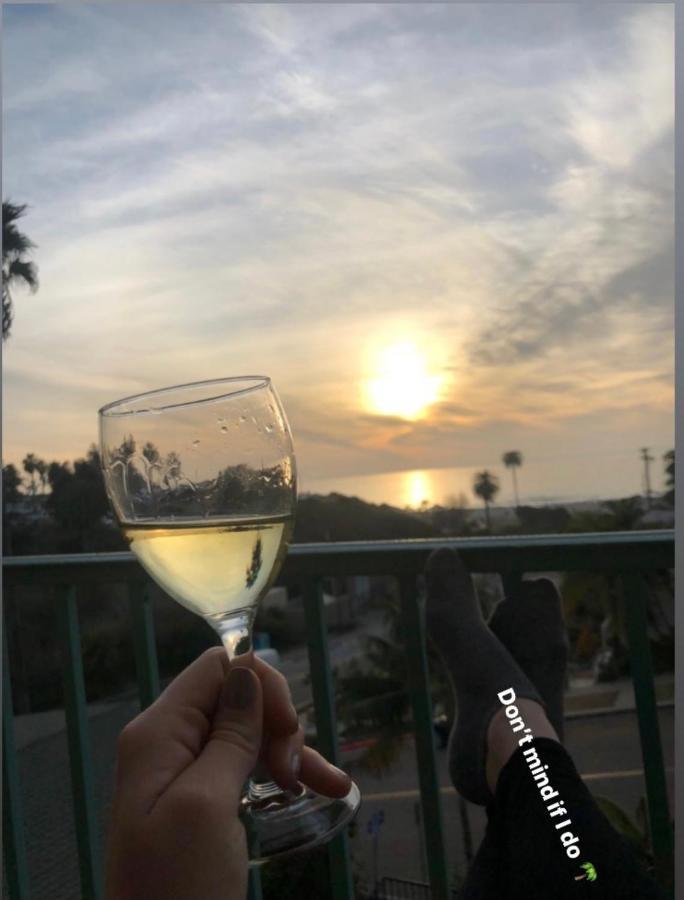 Moonlight Beach Motel เอนซินีทัส ภายนอก รูปภาพ