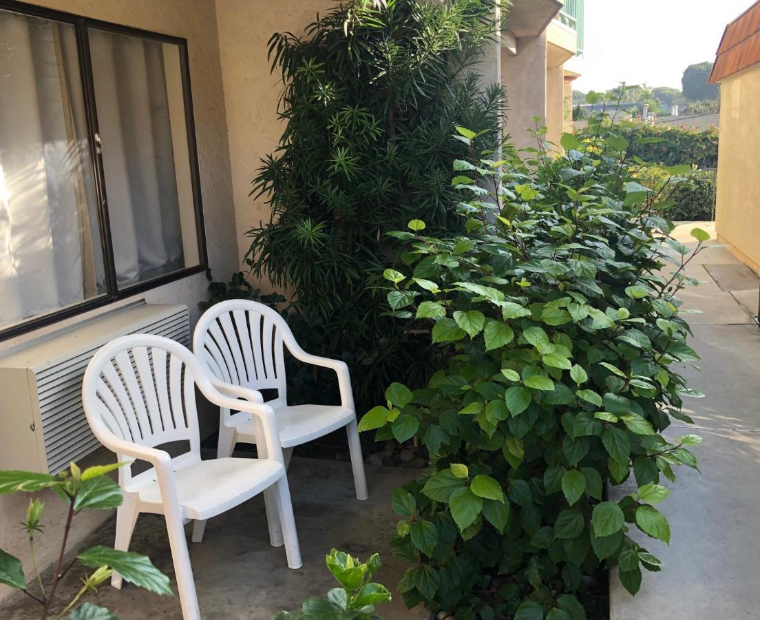 Moonlight Beach Motel เอนซินีทัส ภายนอก รูปภาพ