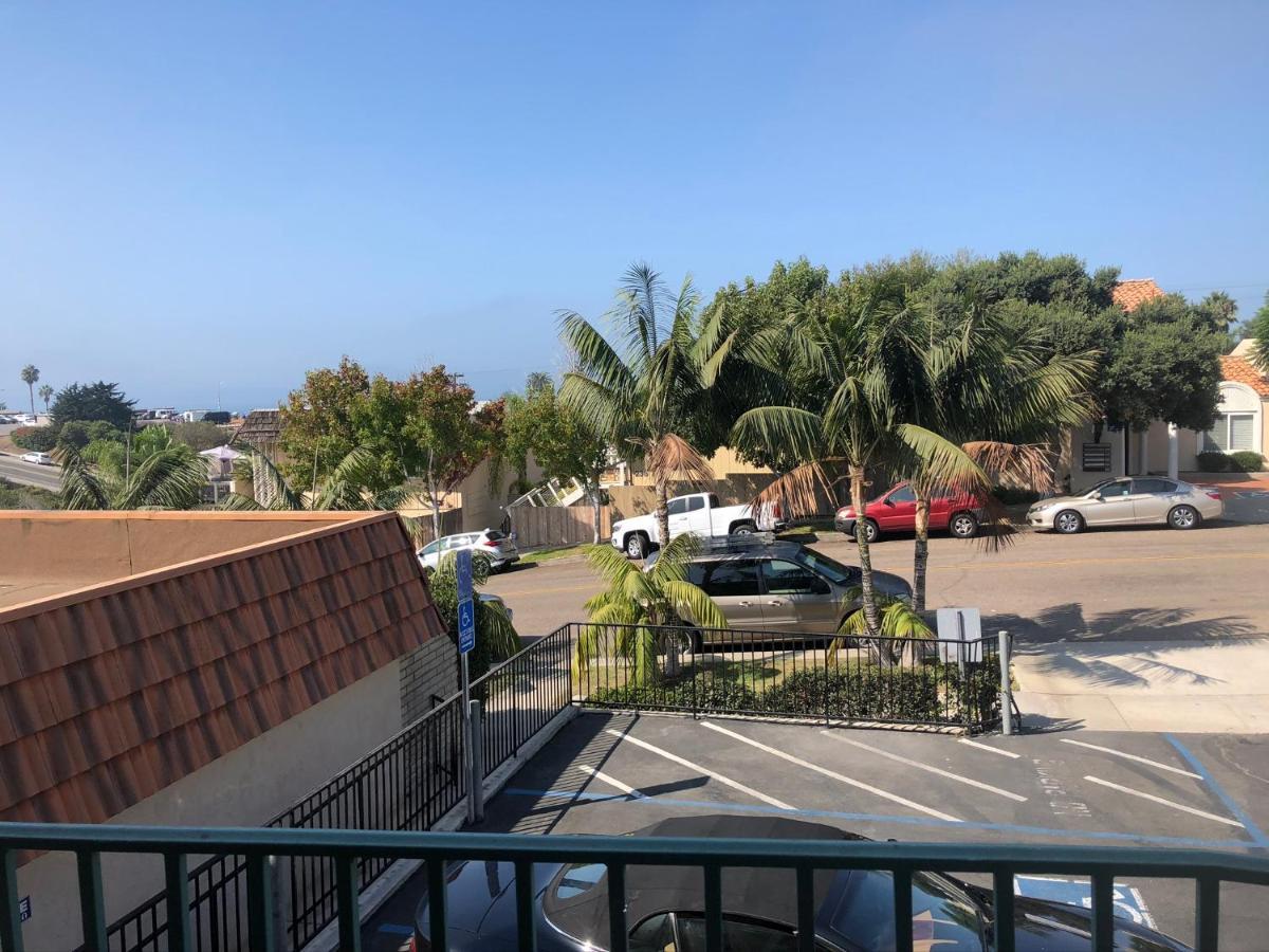 Moonlight Beach Motel เอนซินีทัส ภายนอก รูปภาพ